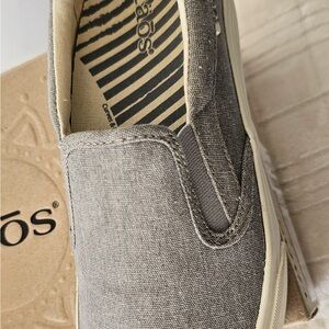 Taos Footwear Women’s Brand New Slip-on Shoe